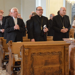 Gebet vor dem Gnadenaltar - Vollversammlung der Österreichischen Bischofskonferenz in Mariazell